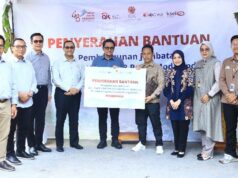 El mercado de capitales de Indonesia distribuye ayuda al puente de Cikomunikasi
| El mercado de capitales de Indonesia distribuye ayuda al puente de Cikomunikasi
|