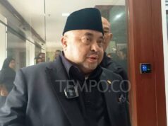 Aboe Bakar se disculpa tras los comentarios de un clérigo sobre su participación en el tráfico de drogas
| Aboe Bakar se disculpa tras los comentarios de un clérigo sobre su participación en el tráfico de drogas
|