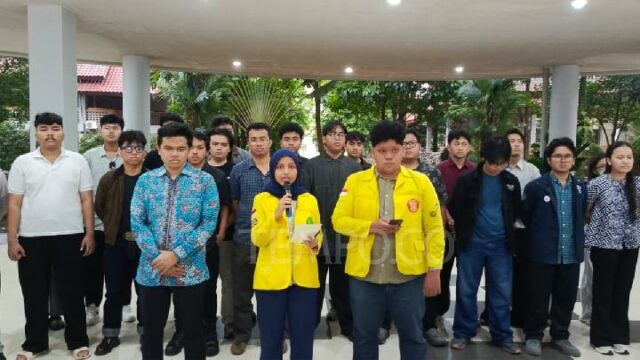 Suspendidos estatus académico de 16 estudiantes de derecho del seguro Suspendidos estatus académico de 16 estudiantes de derecho del seguro de desempleo
|