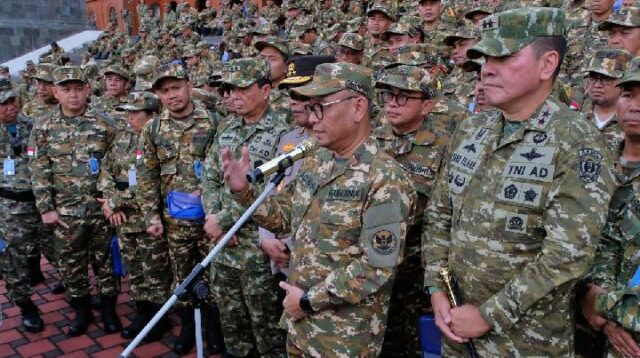 El gobernador de Lemhanas explica el propósito de la jubilación del presidente del DPRD

 | 