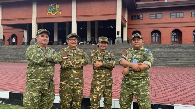 Los presidentes del DPRD de toda Indonesia asisten a un retiro en Akmil Magelang, dando impulso para fortalecer la comunicación

 | 