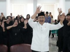 Gus Ipul destaca el impacto de las escuelas populares para los estudiantes de SRMA de Makassar
| Gus Ipul destaca el impacto de las escuelas populares para los estudiantes de SRMA de Makassar
|