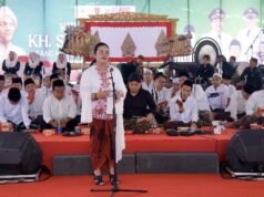 El alcalde de Semarang garantiza la continuación del carnaval cultural de KH Sholeh Darat
| El alcalde de Semarang garantiza la continuación del carnaval cultural de KH Sholeh Darat
|