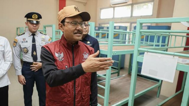 Ministro de Asuntos Sociales revisa la preparación del STIP Jakarta para las escuelas populares

 | 