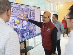 Ministro de Asuntos Sociales examina preparación de escuelas populares en LAN
| Ministro de Asuntos Sociales examina preparación de escuelas populares en LAN
|