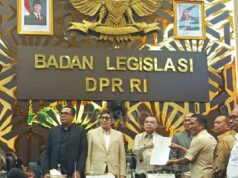 La RPD ratifica inmediatamente el proyecto de ley PPRT, Dasco: el regalo del día de Kartini
| La RPD ratifica inmediatamente el proyecto de ley PPRT, Dasco: el regalo del día de Kartini
|