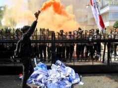 Respuesta del gobernador de Kalimantan Oriental, Rudy Mas’ud, tras las protestas de los residentes
| Respuesta del gobernador de Kalimantan Oriental, Rudy Mas'ud, tras las protestas de los residentes
|