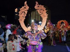 Quince países están listos para albergar el carnaval nocturno de Semarang 2026
| Quince países están listos para albergar el carnaval nocturno de Semarang 2026
|