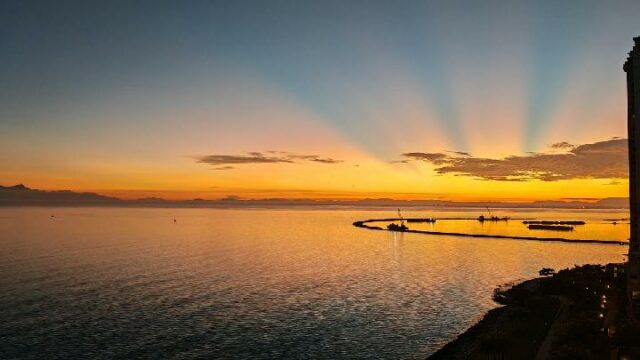 Buques de guerra estadounidenses en el Estrecho de Malaca, Ministerio de Defensa: rutas internacionales

 | 