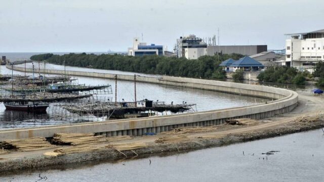 Prabowo quiere que los profesores participen en el proyecto del dique

 | 