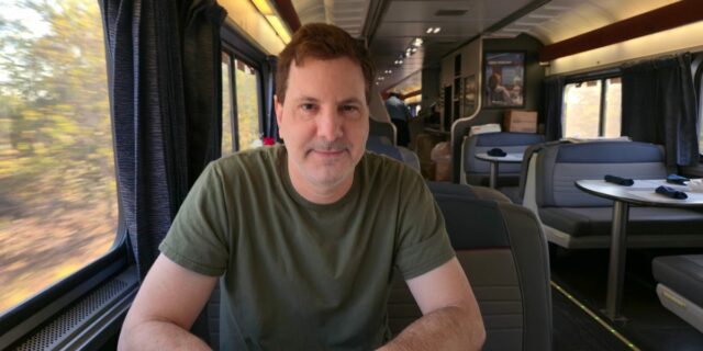 Reservé una habitación en Amtrak para un viaje en tren Reservé una habitación en Amtrak para un viaje en tren de 92 horas; Muchos inconvenientes pero vale la pena.
| Travel,freelancer-le,amtrak,amtrak-roomette,review,travel,trains