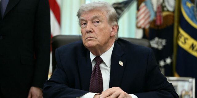 Plan SAVE: nuevo correo electrónico enviado a millones de prestatarios de préstamos para estudiantes

 | Economy,student-debt,student-loans,trump