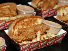 El director ejecutivo de Raising Cane dice que no le importa este elemento del menú
| Retail,raising-canes,fast-food El director ejecutivo de Raising Cane dice que no le importa este elemento del menú
| Retail,raising-canes,fast-food