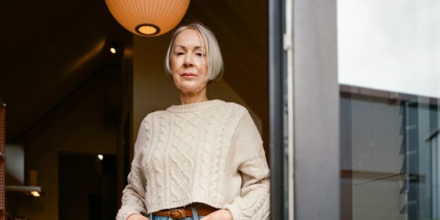 Compré una casa pequeña a los 64 años después de mi divorcio. Me da un nuevo comienzo.

 | Real Estate,Finance,tiny-home,downsizing,retired,alternative-living,aging,retirement,divorce,minitopia,contributor-2026,isabel-fernandez-pujol,freelance-photography,long-game-big-bet