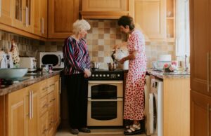 Mi amigo era 40 años mayor que yo. Ella cambió mi forma de ver la vida.
| Health,essay,health,health-freelancer,longevity,friendship,multigenerational Mi amigo era 40 años mayor que yo. Ella cambió mi forma de ver la vida.
| Health,essay,health,health-freelancer,longevity,friendship,multigenerational