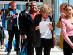 Los trabajadores temen que el uso de la IA los haga reemplazables
| Careers,artificial-intelligence,future-of-work,job-losses,employment,changing-workplace-big-bet,ai Los trabajadores temen que el uso de la IA los haga reemplazables
| Careers,artificial-intelligence,future-of-work,job-losses,employment,changing-workplace-big-bet,ai