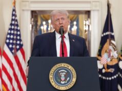 Trump celebra el rescate del aviador estadounidense derribado sobre Irán
| Military & Defense,us-iran-war,donald-trump,us-military-and-defense Trump celebra el rescate del aviador estadounidense derribado sobre Irán
| Military & Defense,us-iran-war,donald-trump,us-military-and-defense