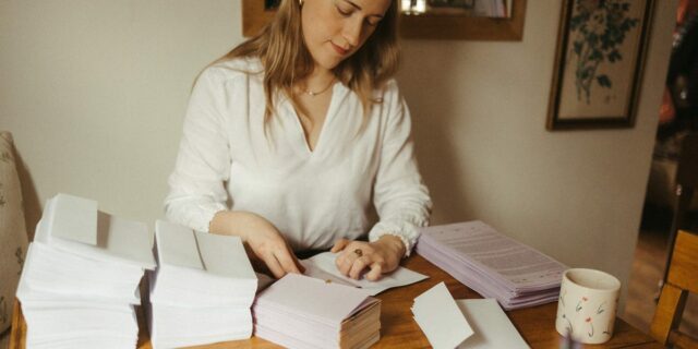 Los artistas de la Generación Z han descifrado el código Los artistas de la Generación Z han descifrado el código para obtener un sueldo fijo: Snail Mail Clubs
| Careers,art,small-business,analog,hustle-culture,hustle-culture-big-bet