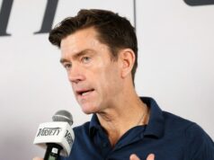 VeYou Pitch Deck: Tommy Harper de Hollywood se une a la moda de los microdramas
| Media,limited-synd,micro-dramas,vertical-video,hollywood,google-play,exclusive,pitch-deck VeYou Pitch Deck: Tommy Harper de Hollywood se une a la moda de los microdramas
| Media,limited-synd,micro-dramas,vertical-video,hollywood,google-play,exclusive,pitch-deck