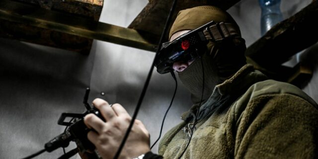 Las tropas ucranianas volaron un gato y un perro a Las tropas ucranianas volaron un gato y un perro a 12 kilómetros con un dron, dice un grupo
| Military & Defense,ukraine-war,warfare-big-bet