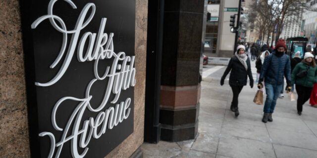 Saks en quiebra venderá un avión corporativo por 6 millones de dólares para reducir costes

 | Retail,saks,saks-off-fifth,bankruptcy,jet,plane,bankruptcy-watch