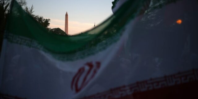 Lo que dice la gente inteligente sobre el acuerdo de alto el fuego de Trump con Irán

 | Military & Defense,donald-trump,iran,us-iran-war