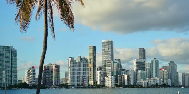 Citadel, Millennium y Point72 tienen menos inversores en Miami que Citadel, Millennium y Point72 tienen menos inversores en Miami que antes
| Finance,hedge-funds,miami,citadel,ken-griffin,balyasny,point72,millennium,finance,investing,hedge-fund-talent-war