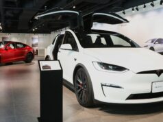 Elon Musk dice que los Tesla Model S y X están casi agotados
| Transportation,Tech,tesla,tesla-model-y,model-s,evs Elon Musk dice que los Tesla Model S y X están casi agotados
| Transportation,Tech,tesla,tesla-model-y,model-s,evs
