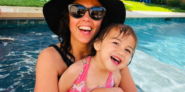 Me sorprendí avergonzándome del cuerpo delante de mi hija.

 | Parenting,essay,parenting,parenting-freelancer,body-image