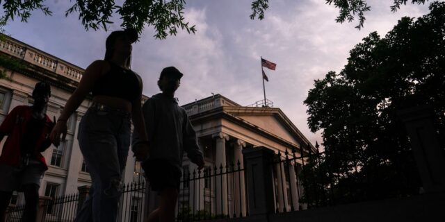 Préstamos para estudiantes transferidos al Tesoro: los intentos anteriores no han salido bien

 | Economy,student-debt,student-loans,treasury-department,education-department