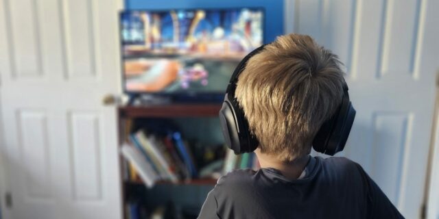 Pensé que mi hijo estaba desperdiciando dinero en videojuegos. Me equivoqué.

 | Parenting,essay,parenting,parenting-freelancer,fortnite