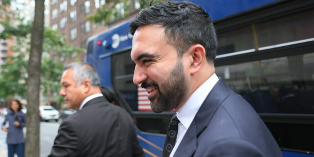 Cómo intenta tu ciudad hacer la vida asequible: autobuses, alquiler, guarderías

 | Economy,economy,affordability,housing-affordability,cost-of-the-city,affordable-housing,housing-crisis