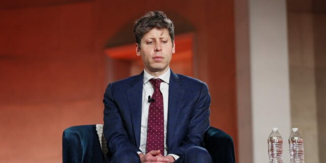 Lanzan cóctel molotov contra la casa de 27 millones de dólares de Sam Altman

 | Tech,AI,sam-altman,ai