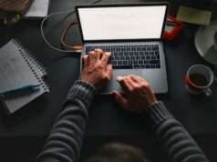 Los límites al uso de la IA están llevando a algunas personas a reestructurar sus jornadas laborales
| Careers,Tech,ai,claude,ai-tools,changing-workplace-big-bet,coders-ai Los límites al uso de la IA están llevando a algunas personas a reestructurar sus jornadas laborales
| Careers,Tech,ai,claude,ai-tools,changing-workplace-big-bet,coders-ai