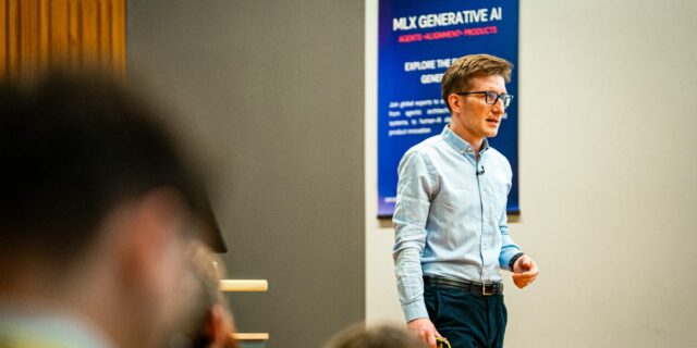 Cómo la IA utilizó Adobe Lightroom como un humano, pero más rápido

 | AI,Tech,adobe,photo-editing,artificial-intelligence,generative-ai,ai-agents,limited-synd,openai,codex