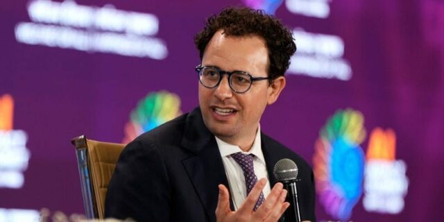 Claude for Word de Anthropic es un nuevo desafío para el imperio Microsoft

 | AI,Tech,anthropic,claude,legal,lawyers,ai,limited-synd,artificial-intelligence,microsoft,microsoft-word,software,generative-ai