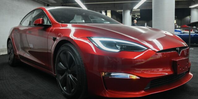 Tesla vende 250 “firmas” del Model S solo por invitación por 160.000 dólares

 | Transportation,tesla,model-s,model-x,evs