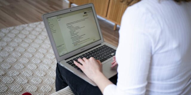 OpenAI dice que las búsquedas de impuestos de ChatGPT están aumentando y agrega un descargo de responsabilidad

 | Tech,AI,openai,tax-season,artificial-intelligence