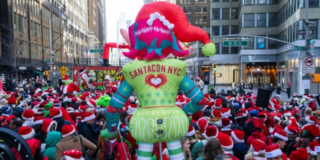 El presidente de SantaCon utilizó organizaciones benéficas para financiar un El presidente de SantaCon utilizó organizaciones benéficas para financiar un estilo de vida de lujo: fiscales
| News,santacon,wire-fraud