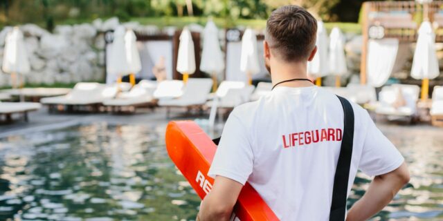 Los estudiantes internacionales que generan trabajos de verano pueden ser más difíciles de encontrar este año

 | Careers,Politics,Travel,us,work-visas,summer-job