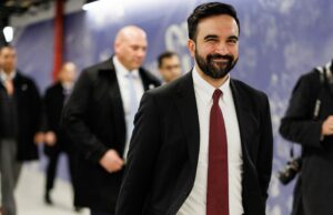 Líderes empresariales enojados por el impuesto a las casas de vacaciones de lujo de Mamdani en Nueva York
| Economy,Finance,Politics,zohran-mamdani,nyc,wealth-tax,billionaire-tax,kathy-hochul Líderes empresariales enojados por el impuesto a las casas de vacaciones de lujo de Mamdani en Nueva York
| Economy,Finance,Politics,zohran-mamdani,nyc,wealth-tax,billionaire-tax,kathy-hochul