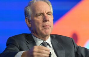 Zelter de Apollo advierte que el auge del gasto en IA puede no ser rentable para los inversores
| AI,ai-bubble,ai-stocks,investment,investing,stocks,technology Zelter de Apollo advierte que el auge del gasto en IA puede no ser rentable para los inversores
| AI,ai-bubble,ai-stocks,investment,investing,stocks,technology