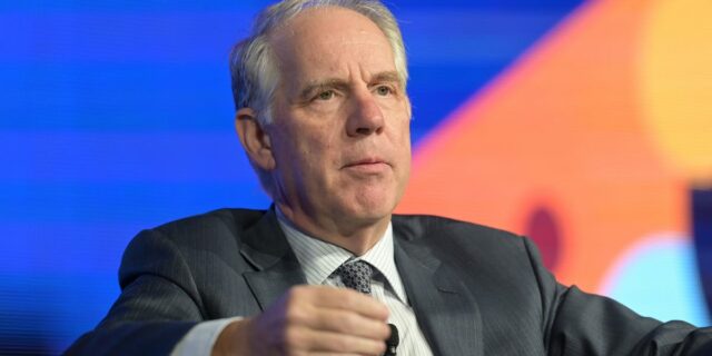 Zelter de Apollo advierte que el auge del gasto en IA puede no ser rentable para los inversores

 | AI,ai-bubble,ai-stocks,investment,investing,stocks,technology