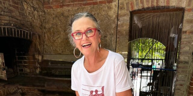 Dejó su trabajo, se mudó a Italia y compró una villa en la Toscana para alquilar.

 | Small Business,Travel,as-told-to,singapore-freelancer,italy,career-change,tuscany,cooking-class,live-abroad