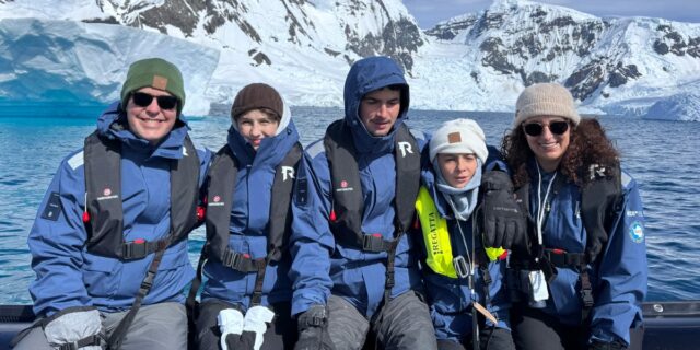 Tuve una infancia en la costa de Jersey; Mis hijos acaban de ir a la Antártida.

 | Parenting,Travel,essay,parenting-freelancer,antarctica,family-travel,travel,traveling-with-kids,family-vacation,traveling-with-teens,adventure-travel,parenting