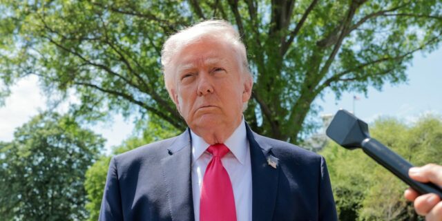 Trump dice que las conversaciones de paz entre Estados Unidos e Irán se reanudarán en Pakistán el lunes

 | Politics,us-iran-war,us-iran-ceasefire,donald-trump,iran,strait-of-hormuz,peace-talks,pakistan