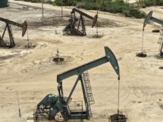 Los precios del petróleo suben mientras las conversaciones de paz entre Estados Unidos e Irán se estancan
| Economy,Politics,us-iran-war,donald-trump,strait-of-hormuz,oil,gas Los precios del petróleo suben mientras las conversaciones de paz entre Estados Unidos e Irán se estancan
| Economy,Politics,us-iran-war,donald-trump,strait-of-hormuz,oil,gas