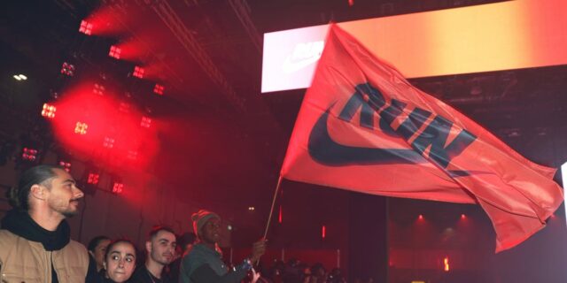 El anuncio de Nike 'Walkers Tolerated' para el maratón de Boston fracasa con los corredores

 | Retail,nike,boston-marathon,running,marketing,sportswear