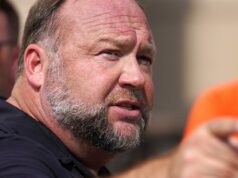 Los grandes planes del CEO de Onion para Infowars de Alex Jones y las familias de Sandy Hook
| Media,alex-jones,sandy-hook-defamation,the-onion Los grandes planes del CEO de Onion para Infowars de Alex Jones y las familias de Sandy Hook
| Media,alex-jones,sandy-hook-defamation,the-onion