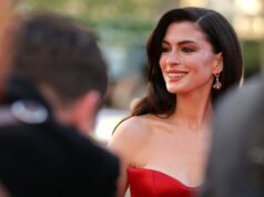 Anne Hathaway dice que cumplir 40 años la ha ayudado a ser menos autocrítica
| Health,Entertainment,aging,celebrity,anne-hathaway,work-life-balance Anne Hathaway dice que cumplir 40 años la ha ayudado a ser menos autocrítica
| Health,Entertainment,aging,celebrity,anne-hathaway,work-life-balance